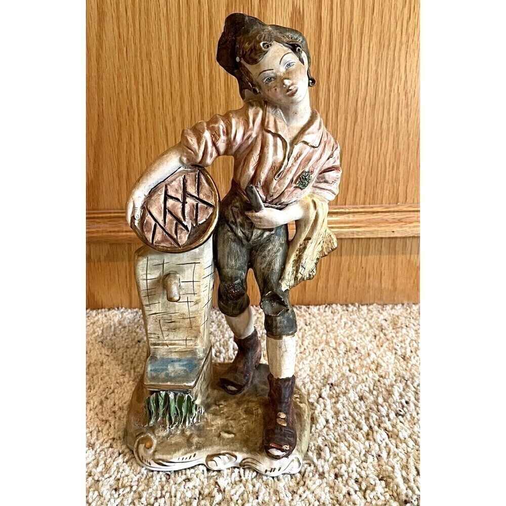 Capodimonte? Italian Figurine Baker Porcelain Fountain Breadbasket Pie Woman